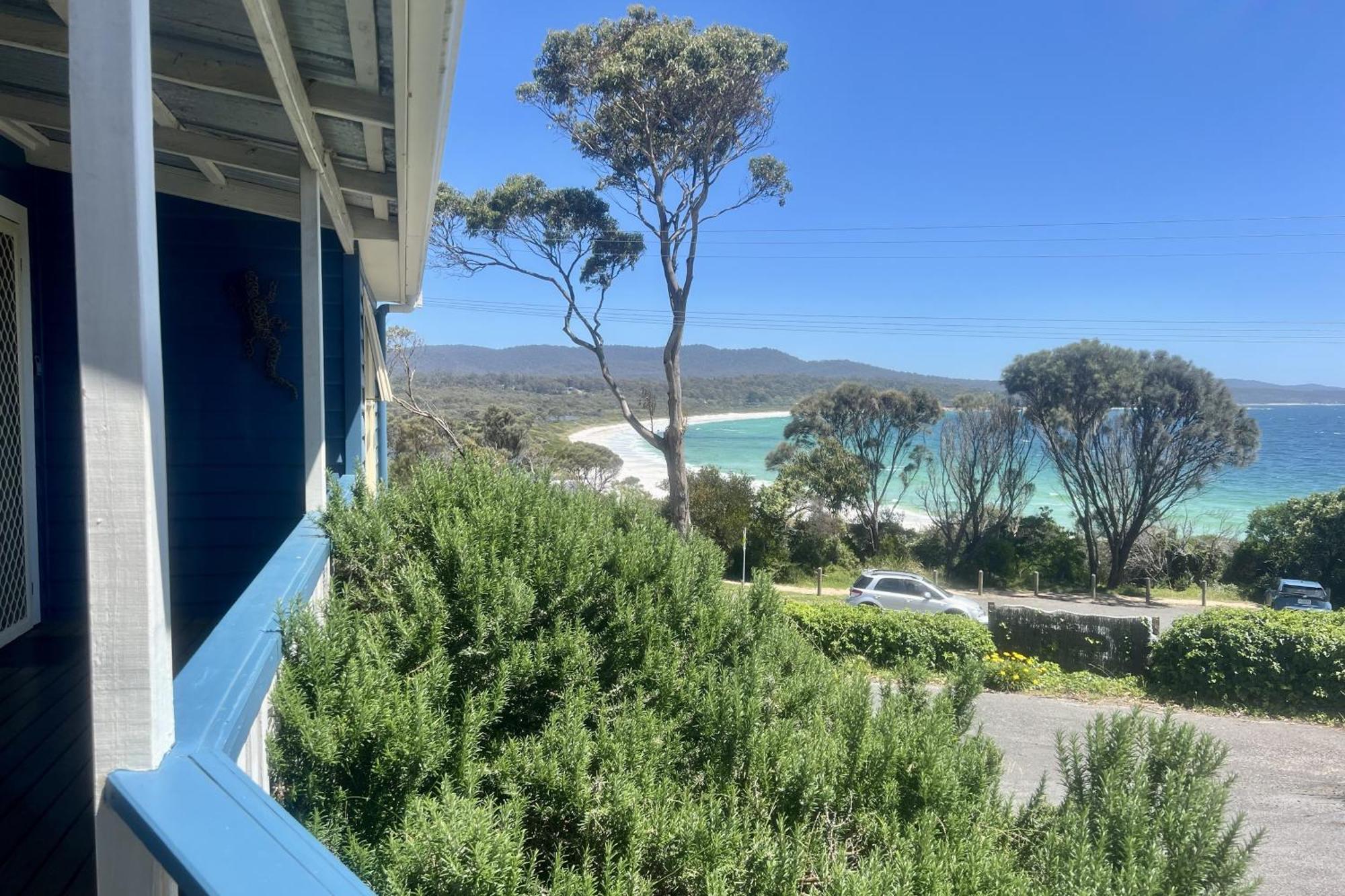Binalong Beach Cottage Beachfront At Bay Of Fires Next To Restaurant Binalong Bay Exterior foto